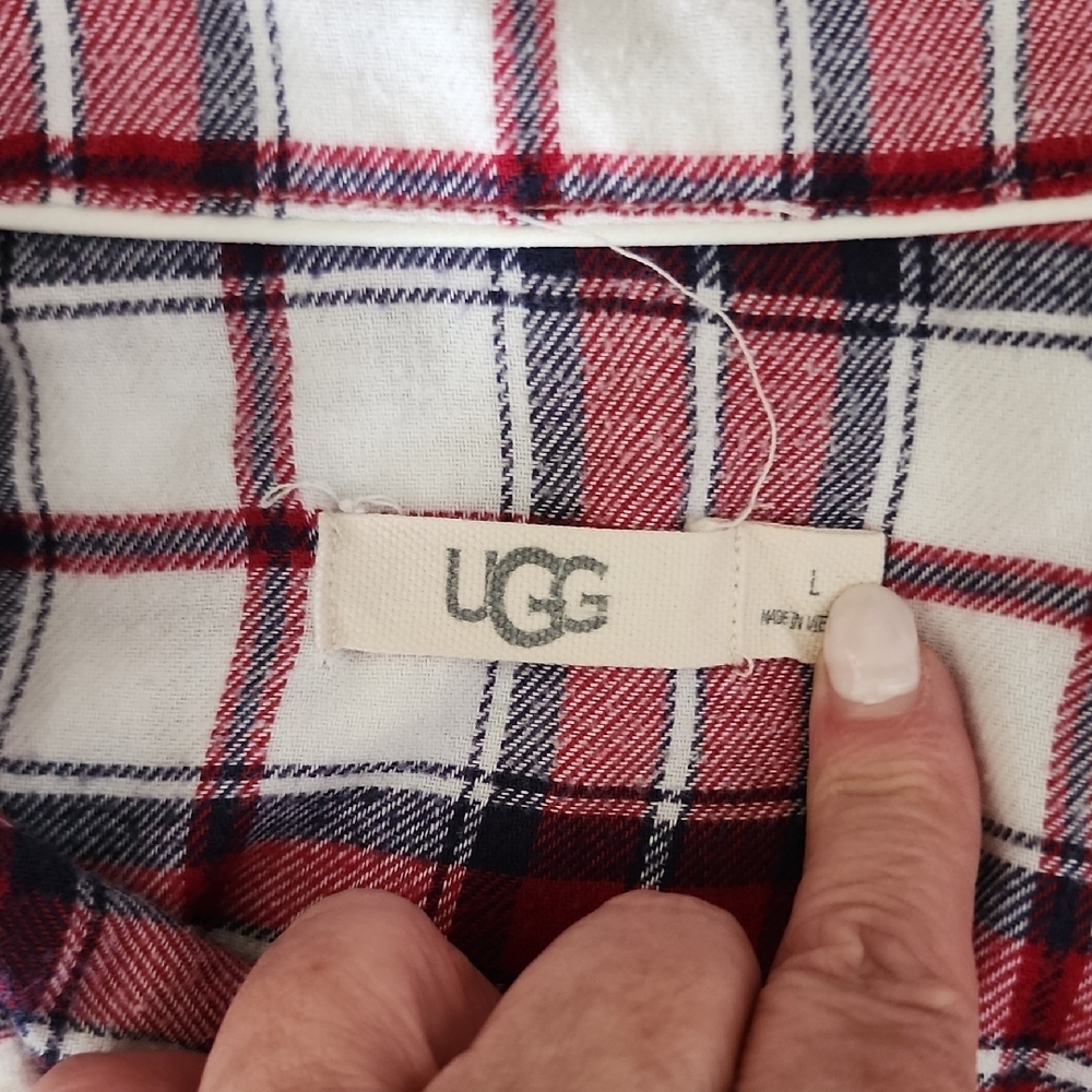 UGG Red, Navy & Cream Plaid Flannel Button Shirt Size Large - Picture 2 of 2